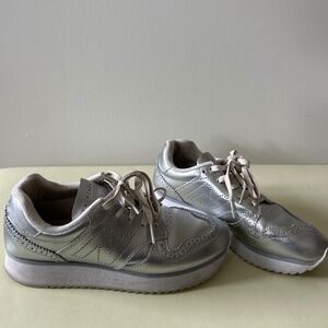 New Balance Silver Gym Shoes